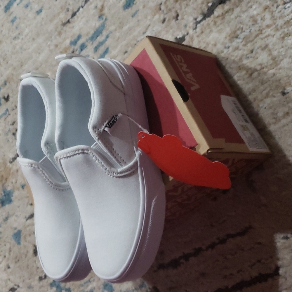 New kids size 12 White Van's shoes